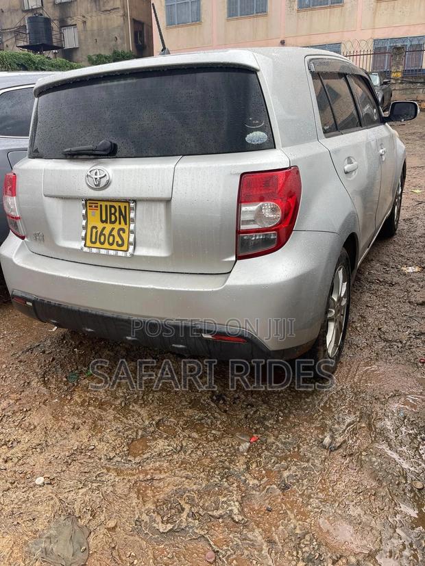 Toyota IST 2009 Silver
