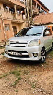 Toyota Noah 2.0 AWD (8 Seater) 2002 Silver for sale