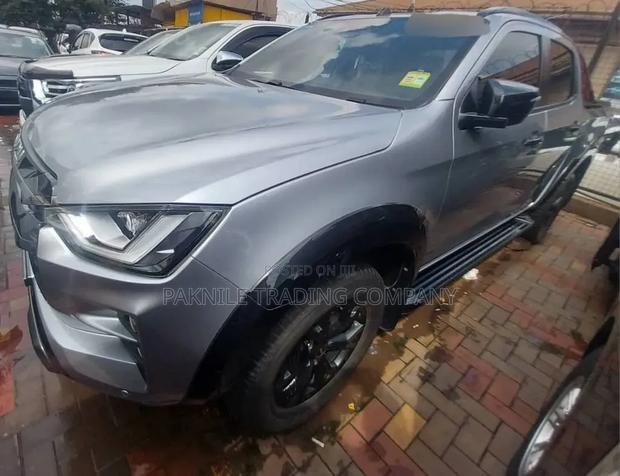 Isuzu D-MAX 2021 Silver