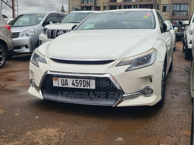 Toyota Mark X 2013