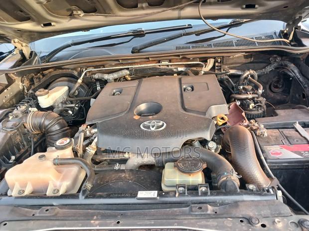 Toyota Hilux Revo Double Cab Petrol 2.7 RWD 2016 Green