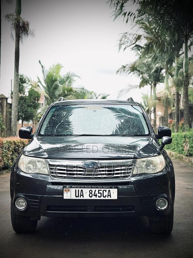 Subaru Forester 2010 Gray