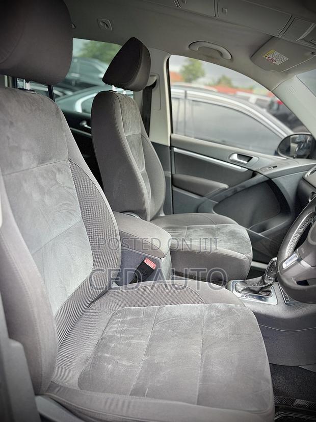 Volkswagen Tiguan 2013 Brown