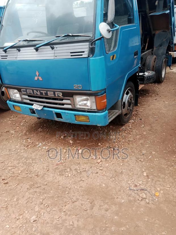 Mitsubishi Canter 1993 Blue