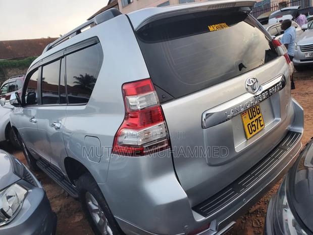 Toyota Land Cruiser Prado 2014 Silver