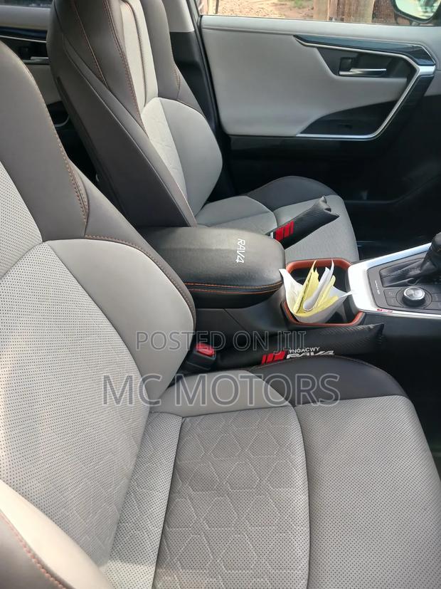 Toyota RAV4 Limited AWD 2024 White