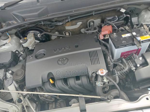 Toyota Probox 2017 Silver