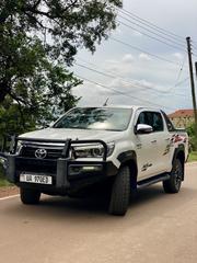 Toyota Hilux 2017 White for sale