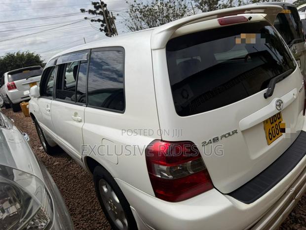 Toyota Kluger 2007 White