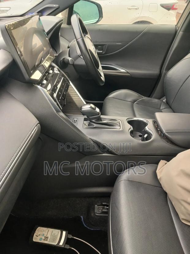 Toyota Harrier 2.0 2020 White