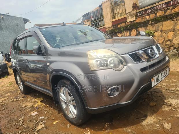 Nissan X-Trail 2010 Gray