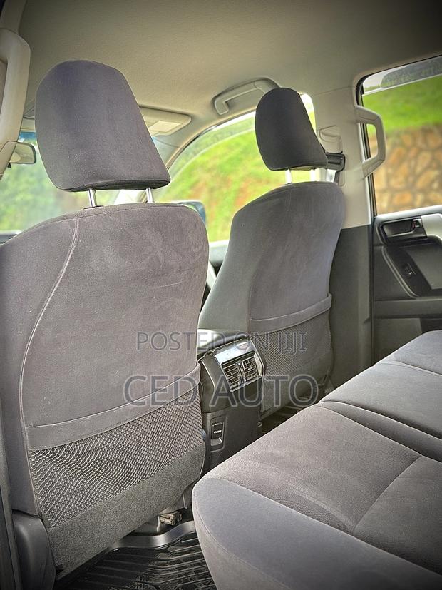 Toyota Land Cruiser Prado 2018 Silver