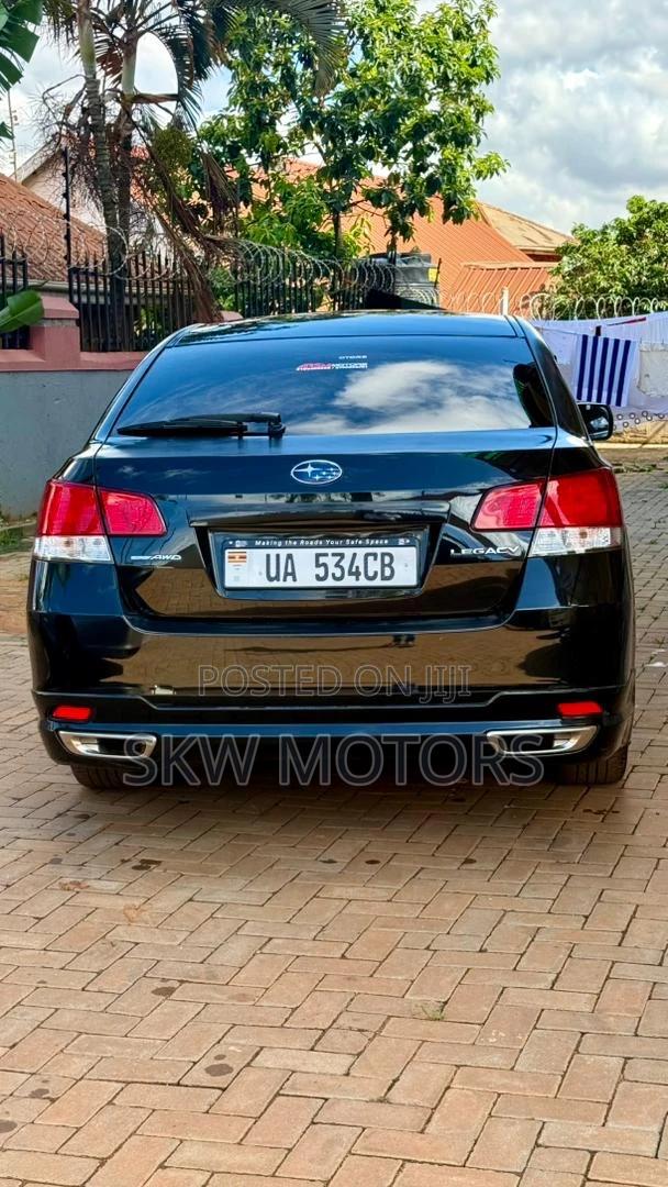 Subaru Legacy 2011 Black