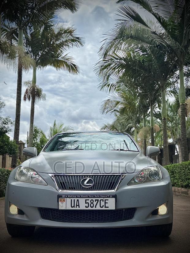 Lexus IS 2011 Gray
