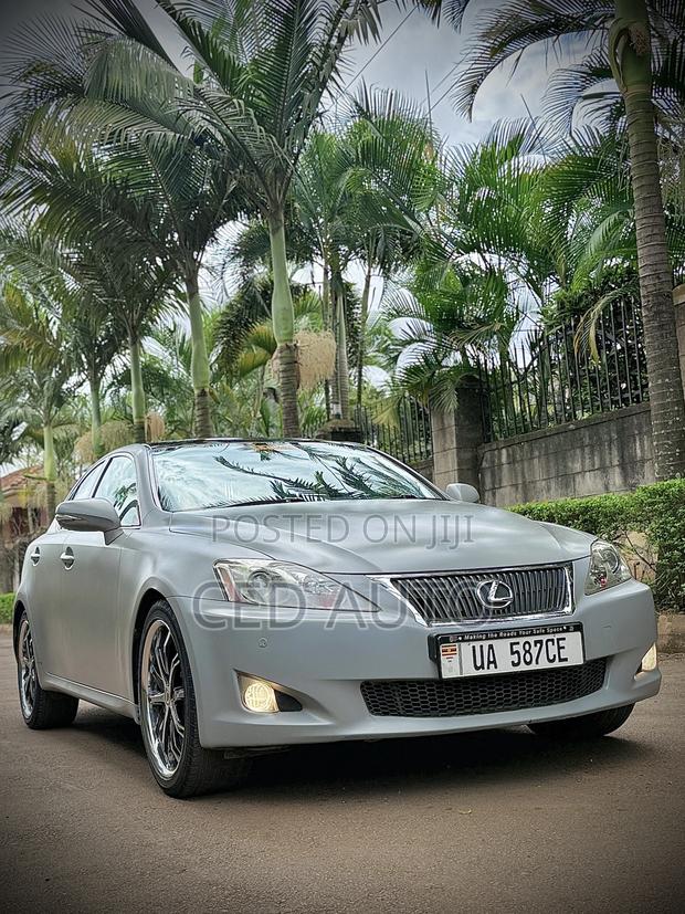 Lexus IS 2011 Gray