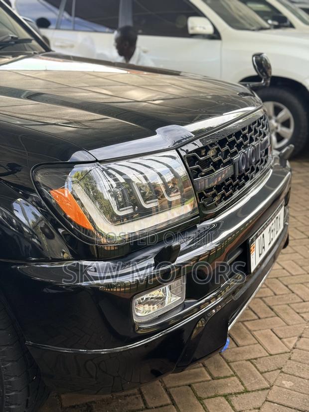 Toyota Land Cruiser Cygnus 4.7 2006 Black