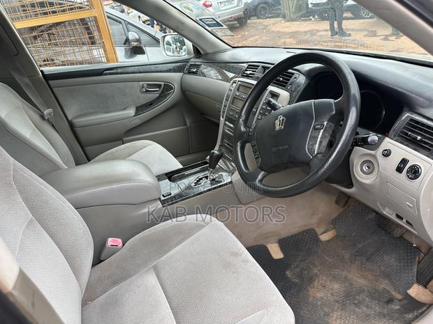 Toyota Crown Royale 2005 Silver