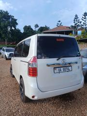 Toyota Noah 2.0 158hp AWD (8 Seater) 2010 White for sale