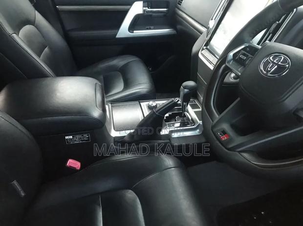 Toyota Land Cruiser 2015 Black
