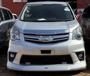 Toyota Noah 2.0 143hp AWD (8 Seater) 2013 Silver for sale