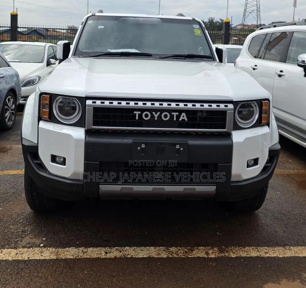 Toyota Land Cruiser Prado 2.7 2024 White