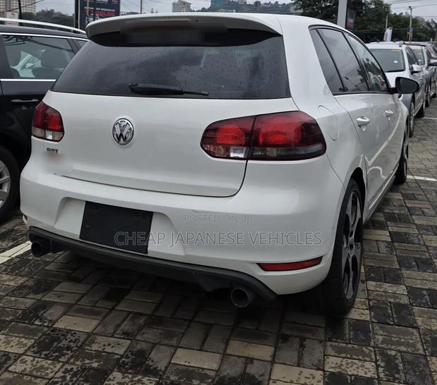 Volkswagen Golf 2012 White