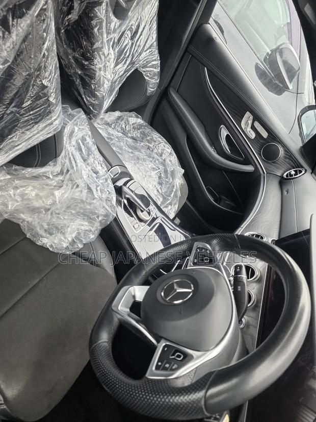 Mercedes-Benz E220 2017 Black