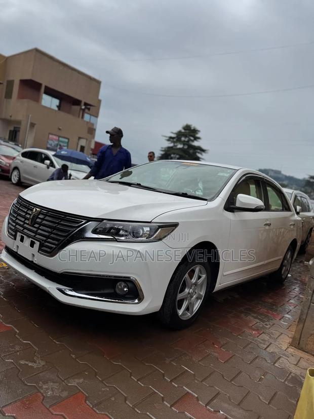 Toyota Premio 1.8 FWD 2016 White