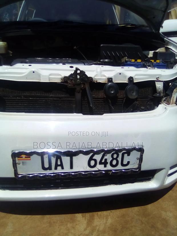 Toyota Picnic 2.0 FWD 2001 White