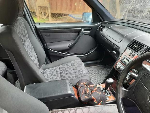 Mercedes-Benz C200 1999 Blue