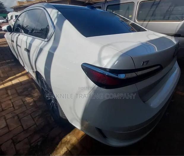 BMW i7 2024 White