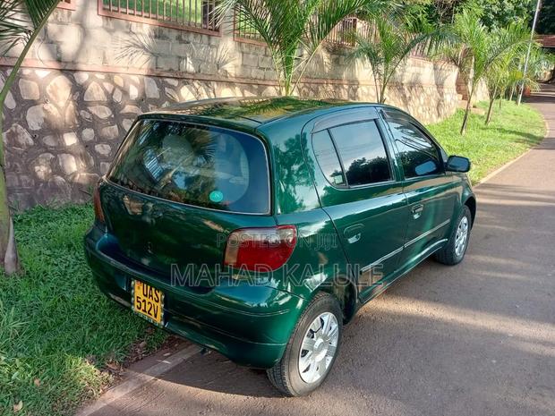 Toyota Vitz 2003 Green
