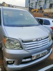 Toyota Noah 2004 Silver for sale