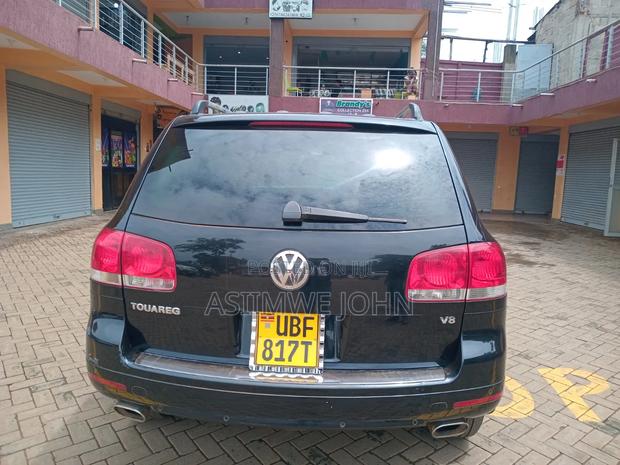 Volkswagen Touareg 2012 Black