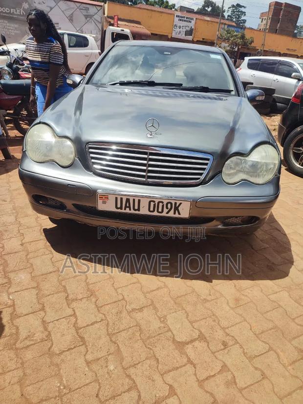 Mercedes-Benz E300 2003 Gray