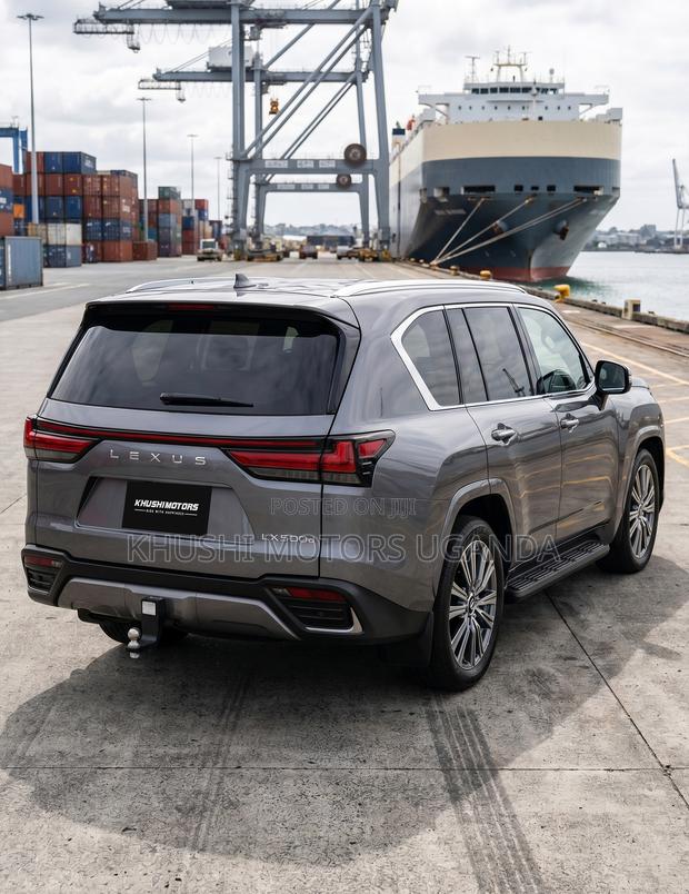 Lexus LX 500d 2023 Gray