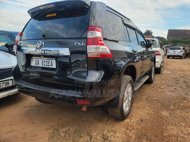 Toyota Land Cruiser Prado 2017 Black