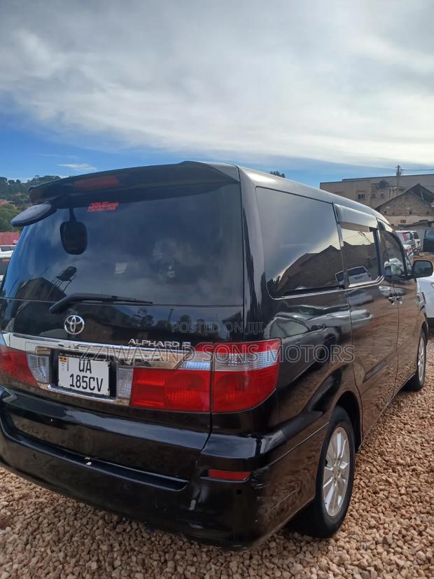 Toyota Alphard 2.4 Petrol FWD 2003 Black