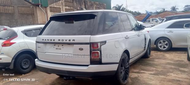 Land Rover Range Rover 2025 Off white