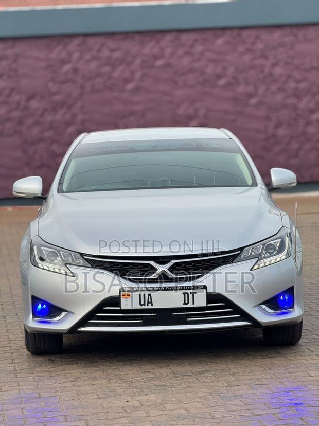 Toyota Mark X 2.5 AWD 2014 Silver