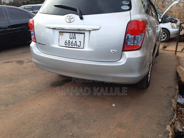 Toyota Corolla Fielder 2010 Silver