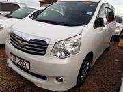 Toyota Noah 2011 Silver for sale