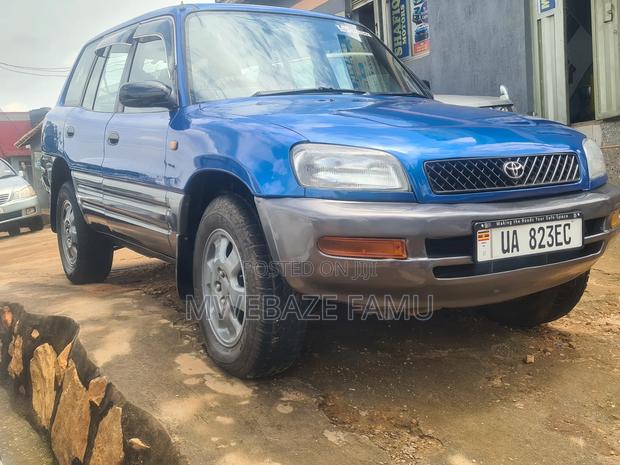 Toyota RAV4 Automatic 2000 Blue