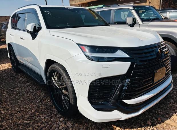 New Lexus LX 600 2024 White