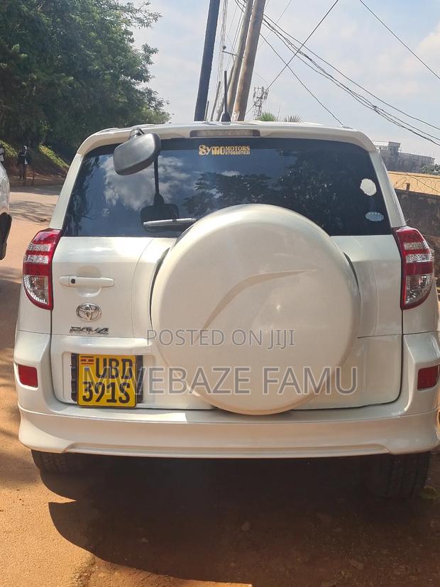 Toyota RAV4 2008 White