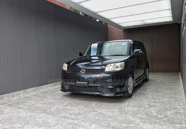 Toyota Corolla Rumion Hatchback 1.5 FWD 2013 Black