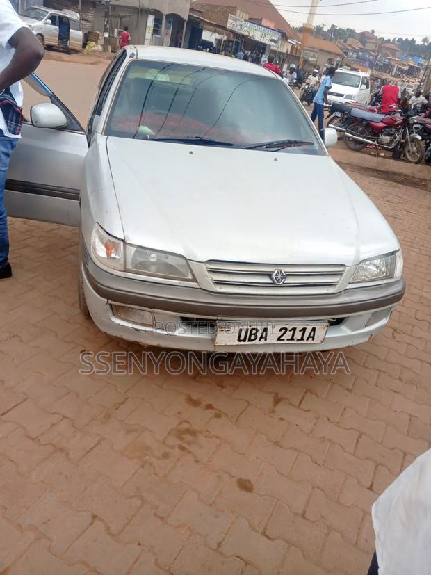 Toyota Premio 2001 Silver