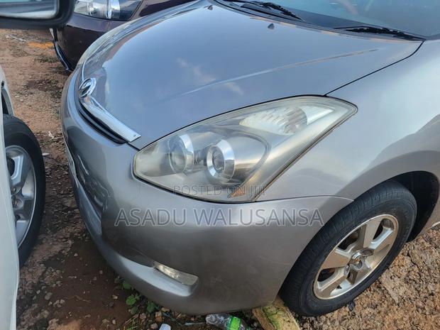Toyota Wish 2009 Silver