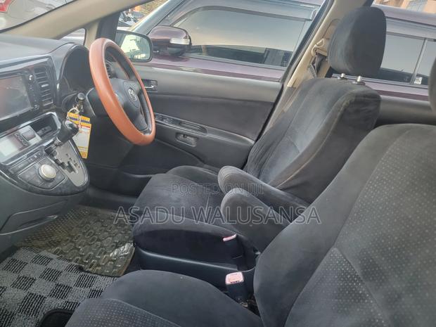 Toyota Wish 2009 Silver