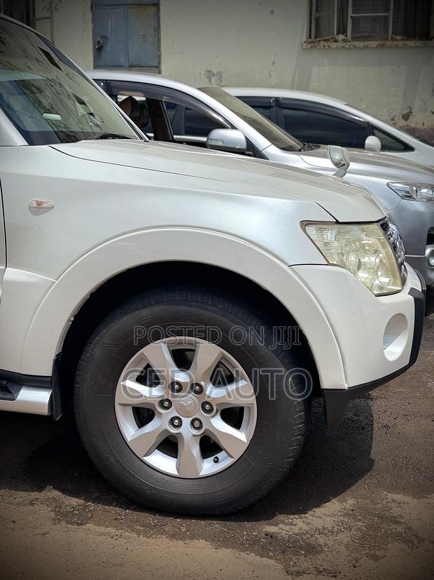 Mitsubishi Pajero 2010 White